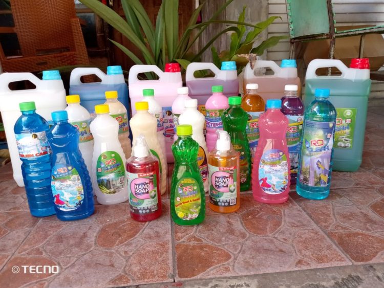 Pelatihan Usaha Mikro Kecil dan Menengah (UMKM) Rumah Hukum Indonesia Raya (RHIR) berupa pembuatan Deterjen cair yang Ramah lingkungan dengan Tema : "Dengan Pelatihan Pembuatan Deterjen Cair yang Ramah Lingkungan, Kita Tingkatkan Kemandirian Ekonomi Keluarga Melalui Home Industri RHIR"