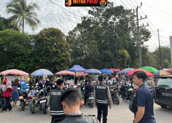 Kegiatan pengamanan ini diawali dengan apel persiapan yang digelar pada Minggu, 16 Maret 2025, pukul 16.30 WIB, di depan Mapolres Ogan Ilir. Apel tersebut dipimpin oleh Perwira Pengendali (Padal) Ipda Dimas Imam Santoso, S.Pi, dan diikuti oleh seluruh personel Polres Ogan Ilir yang terlibat dalam surat perintah pengamanan.