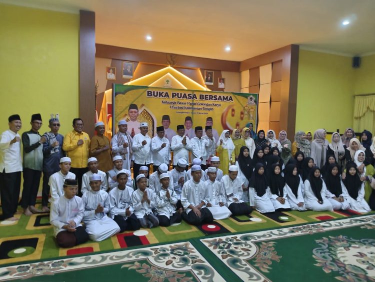 Dewan Pimpinan Daerah Golkar Kalimantan Tengah melaksanakan kegiatan Rutinan setiap Tahun Dikantor DPD Golkar Kalteng Jl. Imam Bonjol Kota Cantik Palangka Raya pada setiap Bulan Suci Ramadhan Senin Sore 17/3/2025.