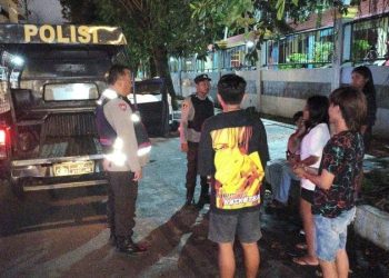 Personel Polsek Sario, Polresta Manado, melaksanakan kegiatan Program Unggulan Polresta Manado, yakni Giat Sibulan (Sikat Pemabuk Jalanan), guna mengantisipasi potensi gangguan keamanan dan ketertiban masyarakat (Kamtibmas), Selasa (18/3/2025) malam.