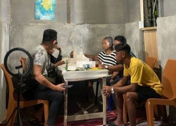 Peristiwa tragis menimpa seorang bocah perempuan berusia 3 tahun berinisial YL yang meninggal dunia akibat tersengat listrik di rumahnya di Kelurahan Sumompo Lingkungan II, Kecamatan Tuminting, pada Minggu (16/3/2025) sekitar pukul 10.00 WITA.