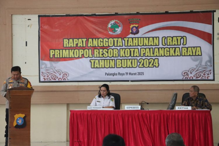 Rapat dipimpin langsung oleh Kapolresta, Kombes Pol. Dedy Supriadi, S.I.K., M.H. dengan didampingi Ketua Primkoppol Polresta dan Kadis Perindakop Kota, yang dihadiri oleh para Pejabat Utama (PJU), Perwira beserta personel, Rabu (19/3/2025) pagi.