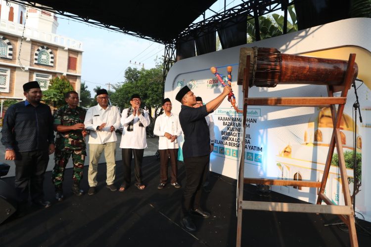 Kegiatan ini dibuka oleh Wakil Walikota Banda Aceh, Afdhal Khalilullah B.Sc (Hons). M.T. dengan tanda pemukulan bedug