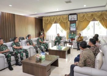 Pangdam I/Bukit Barisan (BB) Mayjen TNI Rio Firdianto menerima audiensi jajaran PT Pertamina Patra Niaga Regional Sumatera Bagian Utara (Sumbagut) di Ruang Officer Lounge Room, Makodam I/BB. Jumat (21/3/2025).