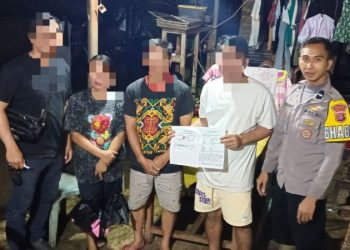 Bhabinkamtibmas Polsek Tombulu kembali menunjukkan perannya sebagai pengayom masyarakat dengan menyelesaikan permasalahan warga melalui pendekatan problem solving, Minggu (23/3/2025).