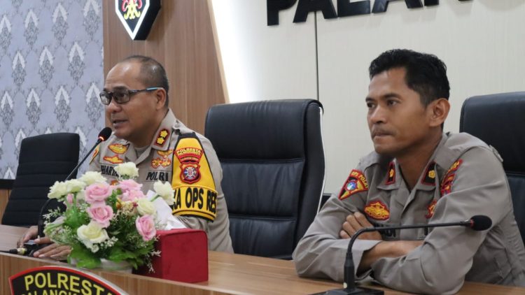Latpraops digelar pada Aula Rupatama Mapolresta, Jalan Tjilik Riwut Km. 3,5, Kota Palangka Raya, Kalimantan Tengah, yang dipimpin oleh Wakapolresta, AKBP Moch. Isharyadi Fitriawan, S.I.K., M.H. dan dihadiri oleh para Pejabat Utama (PJU), Perwira dan personel.