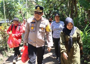 Kegiatan ini dipimpin langsung oleh Kapolresta Manado, Kombes Pol Julianto Sirait, serta diikuti oleh Pejabat Utama (PJU) Polresta Manado, Kapolsek jajaran, personel kepolisian, pengurus Bhayangkari Cabang Kota Manado, dan gabungan organisasi mahasiswa.