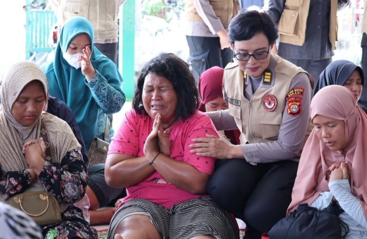 Kegiatan trauma healing ini dipimpin oleh AKBP Hairil Susanto, S.Ps, dari Tim ROPSI SSDM Biro Psikologi Polri, yang berkolaborasi dengan AKBP Ribut Sugeng, M.Psi, selaku Kabag Psikologi Biro SDM Polda Metro Jaya. Mereka merancang program pemulihan trauma dengan metode yang disesuaikan untuk berbagai kelompok usia.