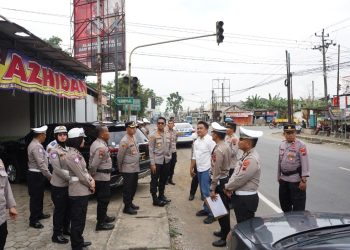 Kapolresta Banyumas Kombes Pol Dr. Ari Wibowo, S.I.K., M.H., bersama Wakapolresta dan PJU, Kabid Lalu Lintas Dishub Kabupaten Banyumas, Perwira Sat Lantas serta anggota melakukan pengecekan jalur dalam rangka Kesiapan Operasi Ketupat Candi Tahun 2025, Rabu (12/3/25).