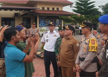 Bupati Aceh Utara, Ismail A. Jalil, SE atau yang akrab disapa Ayahwa, menghadiri Apel Gelar Pasukan Operasi Ketupat Seulawah 2025 di Polres Aceh Utara, Kamis (20/3/2025).