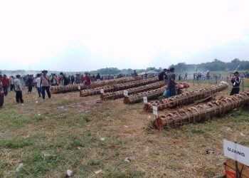 Pesta Rakyat di Kecamatan Jonggol Kabupaten Bogor Bedug Karbit Desa Sukagalih VS  Desa Weninggalih. (Foto. Dok: RH/Mitrapolri./03/04/2025)