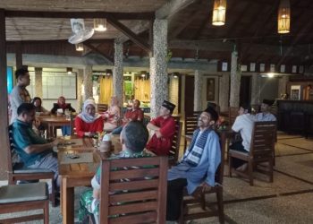 Polsek Wori kembali menggelar kegiatan Jumat Bacarita sebagai wujud pendekatan dan komunikasi langsung dengan masyarakat, kali ini bertempat di Desa Kima Bajo, Kecamatan Wori, Kabupaten Minahasa Utara.