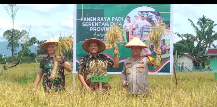 Komandan Kodim 0206/Dairi, Letkol Inf Goklas Pirtahan Silaban, menegaskan komitmen TNI dalam mendukung program ketahanan pangan nasional saat mengikuti video conference (vicon) bersama Presiden RI, Prabowo Subianto, dan Menteri Pertanian, Andi Amran Sulaiman, Senin (7/4/2025).