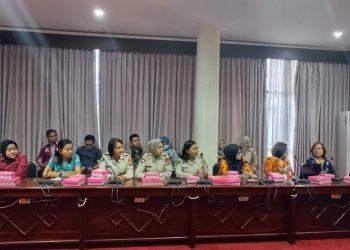 Seksi Dokkes (Sidokkes) Polresta Palangka Raya turut menghadiri rapat koordinasi dan persiapan penguatan kolaborasi antara Puskesmas, Klinik, dan Tim Pencegahan dan Pengendalian Penyakit Menular dan Tidak Menular (TPMD) se-Kota Palangka Raya.
