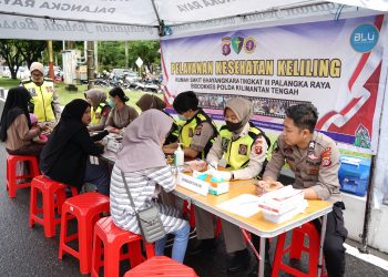 Rumah Sakit (Rumkit) Bhayangkara Tingkat III Palangka Raya Polda Kalteng kembali mengadakan Pelayanan Kesehatan Keliling (Yankesling) kepada masyarakat bertempat di area Car Free Day (CFD) Kota Palangka Raya pasca lebaran, Minggu (13/4/2025) pagi.