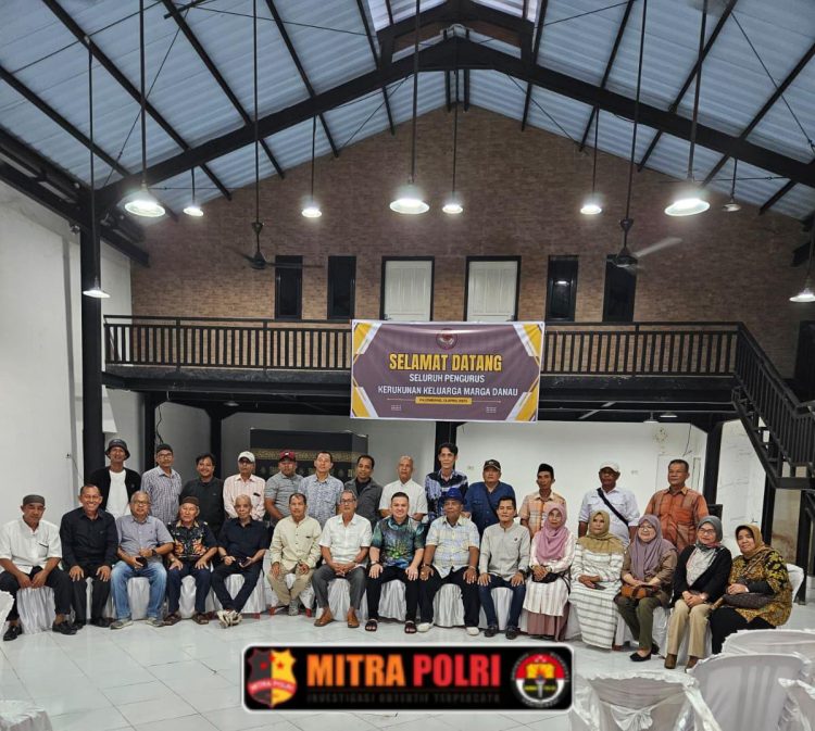 Pemantapan Ketua Kerukunan Keluarga Marga Danau (KKMD) berlangsung sukses dan Hikmat, bertempat di Gedung Aula Kantor Riski Saputra jalan Veteran No.03 Rt. 015 Kel Kuto Batu Kec Ilir Timur II Palembang, Minggu 13/04/25.