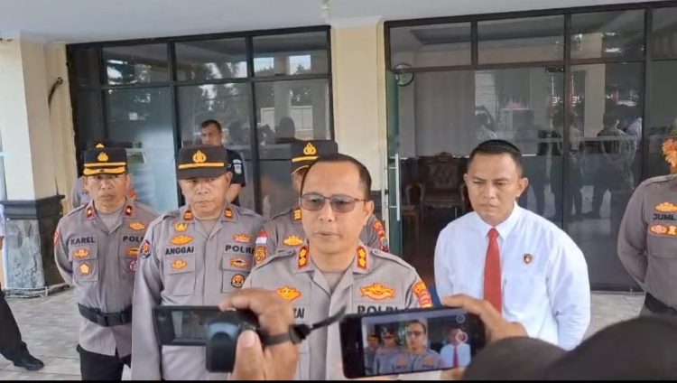 Kapolres Bitung AKBP Albert Zai, SIK, MH mengambil langkah cepat dan strategis: membentuk dua Tim Responsif yang akan bergerak sigap di lapangan, mengawal keamanan warga di dua zona utama kota.