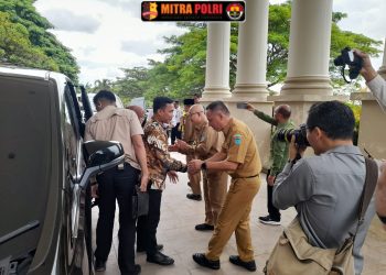 Kunjungan kerja Menteri Kependudukan dan Pembangunan Keluarga sekaligus Kepala BKKBN Republik Indonesia, Dr. H. Wihaji, S.Ag., M.Pd, di Komplek Perkantoran Terpadu (KPT) Tanjung Senai, Kabupaten Ogan Ilir pada Selasa (15/04/2025), berlangsung aman dan kondusif.