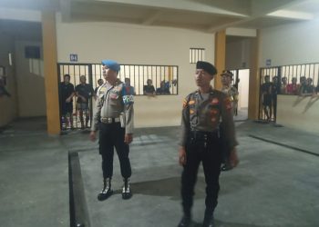 Pengecekan kali ini dilakukan oleh para personel Unit SPKT bersama gabungan piket fungsi pada ruang tahanan Mapolresta Palangka Raya, Jalan Tjilik Riwut Km. 3,5, Kota Palangka Raya, Kalimantan Tengah, Sabtu (19/4/2025) malam.
