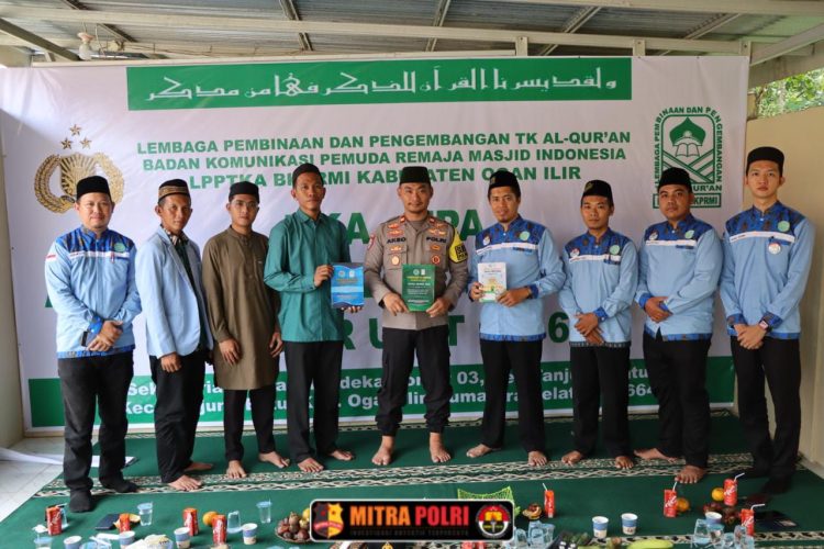 Acara Lonching yang berlangsung di Aula Polsek Tanjung Batu pukul 15.30 WIB ini ditandai dengan penyerahan plakat dan buku kurikulum sebagai simbol dimulainya proses belajar-mengajar.