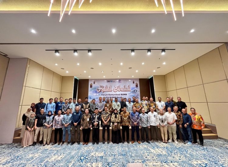 Forum Komunikasi Badan Usaha Milik Negara (FKBUMN) Aceh mengadakan halal bihalal di Gedung Landmark Bank Syariah Indonesia (BSI) Aceh. Acara ini bertujuan memperkuat sinergi antar BUMN yang beroperasi di Aceh.