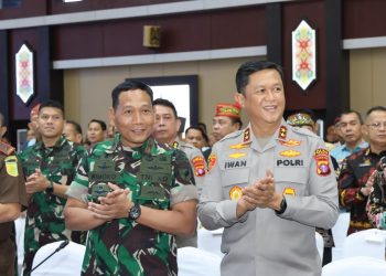 Kapolda Kalimantan Tengah Irjen Pol Iwan Kurniawan, menghadiri pembukaan Musyawarah Perencanaan Pembangunan (Musrenbang) Rencana Kerja Pemerintah Daerah (RKPD) Prov Kalteng Tahun 2025, di Aula Jayang Tingang, Kantor Gubernur setempat, Kamis (10/4/2025).