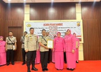 Sertijab AKP Muhammad Nizar resmi menjabat Kasat Reskrim Polres Nagan Raya, menggantikan IPTU Vitra Ramadani yang saat ini dipromosikan menjadi Ps Panit 1 Unit 3 Subdit 4 Ditreskrimsus Polda Aceh.
