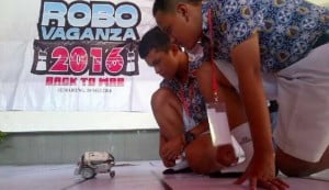 Puluhan Robot Bertarung di Unika Soegijapranata