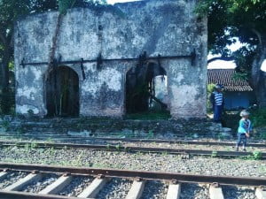 Nasi Pecel dan Puing Kenangan Stasiun Tanggung