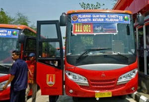 Banyak Masalah, Masyarakat Akan Berpikir Ulang Naik BRT