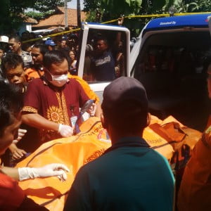 Rem Blong, Truk Tabrak Suami Istri Hingga Tewas