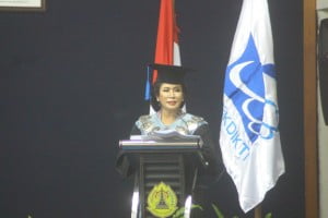 Wanita Blora Ini Ditetapkan sebagai Guru Besar Ekonomi USM