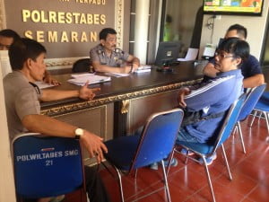 Kantor Distributor Makanan Ringan Dibobol, Puluhan HP Raib