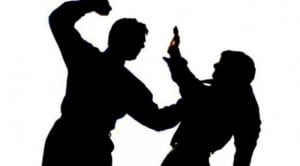 Duh! Karaoke Bareng, Pria Demak Dihantam Botol Bir