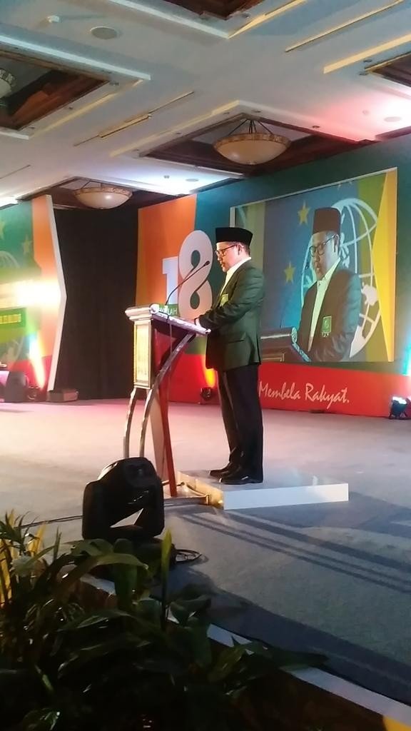 Tanggapi Pergantian Mendes PDT dan Transmigrasi, Cak Imin Pilih Berkelakar