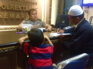 Anak Umur 6 tahun Di Sodomi  Di Pemakaman