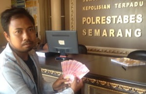 HP nya Ditukar dengan Uang Palsu, Riyanto Lapor Polisi