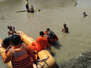 Cuci Daging Kurban, Tujuh Anak Panti Asuhan Terseret Arus Sungai