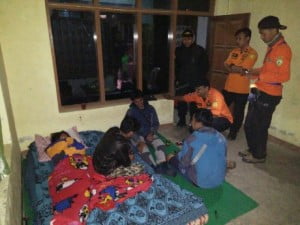 Tim SAR Berhasil Evakuasi Pendaki Pingsan di Gunung Sumbing