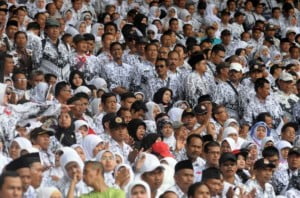 Pemprov Jateng Rencanakan Gaji Guru Honorer SMA/K Setara UMK