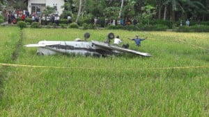 Pesawat Latih Jatuh di Persawahan Cilacap