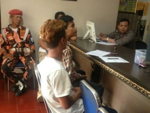 Usai Karaoke di Mberok, Dua Dept Colector Dikeroyok