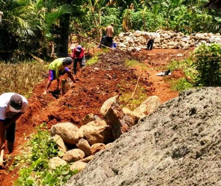 Ngrumati 300 Yatim Piatu, Yayasan Jamaah Pasrah Membangun SMK