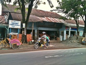 Karaoke “Pasar Koplak” Purwodadi Ditertibkan
