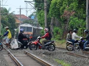 Pemerintah Pusat Bakal Bangun Jalur Jembatan KA Sepanjang 9 Km?