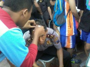 Berawal Lempar Bola Basket Berujung Saling Lempar Batu di Unissula