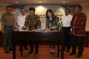 Serah Terima Sertifikat Penurunan Emisi,  Buktikan Semen Indonesia Peduli pada Lingkungan