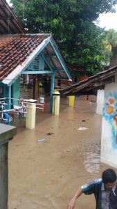 Banjir Rendam Kawasan Pesisir Pelabuhan Ratu Sukabumi