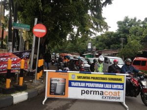 Dua Jalan Diberlakukan Satu Arah