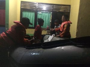 Ribuan Warga Brebes Mengungsi Akibat Banjir